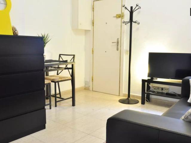 Cosy 43 m2, 2 bedroom apartment for rent in Nou Barris