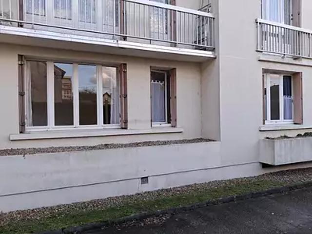 Cosne Cours sur Loire 58200 Achat / Vente appartement 2 pièces t2 cave