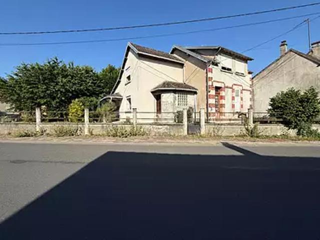 Cosne Cours sur Loire 58200 Achat / Vente maison 6 pièces t6 au dernier étage