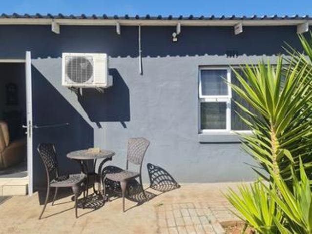 cottage/office space in dalview