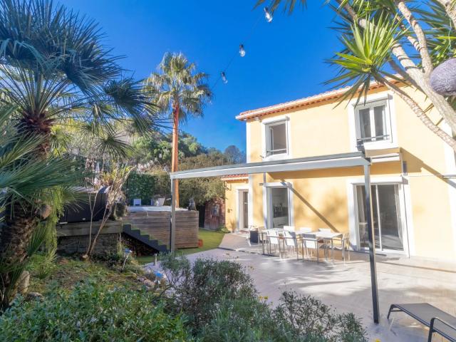 Côte D'azur · Èze · Résidence Privée Et Sécurisée 104m² Eze