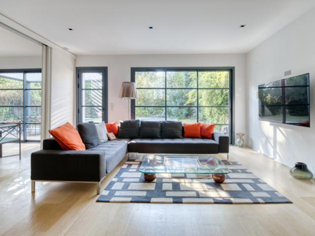 COTE PAVEE, MAISON RENOVEE PAR ARCHITECTE, JARDIN, PISCINE