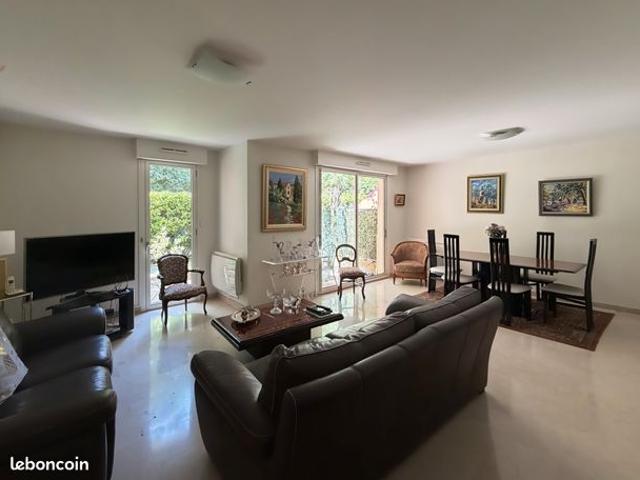 Côte Pavée – Appartement T4 climatisé avec grande terrasse/jardin de 60 m², garage, parking et cellier