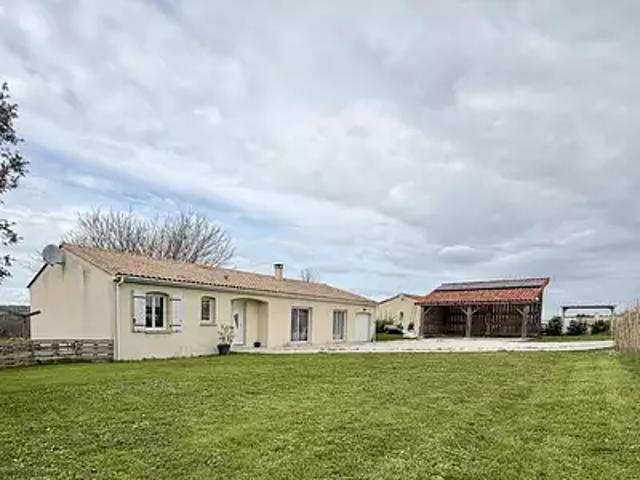 Côteaux du Blanzacais 16250 Achat / Vente maison 5 pièces t5 terrasse parking