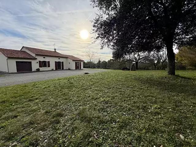 Côteaux du Blanzacais 16250 Achat / Vente maison 6 pièces t6 terrasse parking