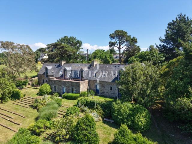 Côtes d'Armor Propriété d'exception avec vue sur mer