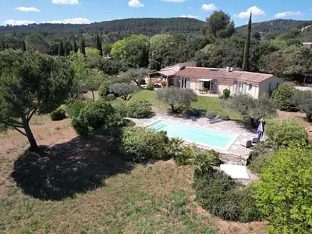 Cotignac 83570 Achat / Vente maison 6 pièces t6 piscine