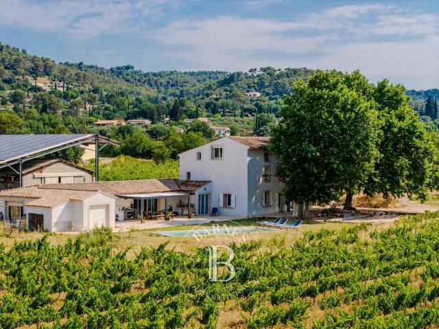 Cotignac Domaine viticole de charme Bastide rénovée, vig. 430m² Cotignac