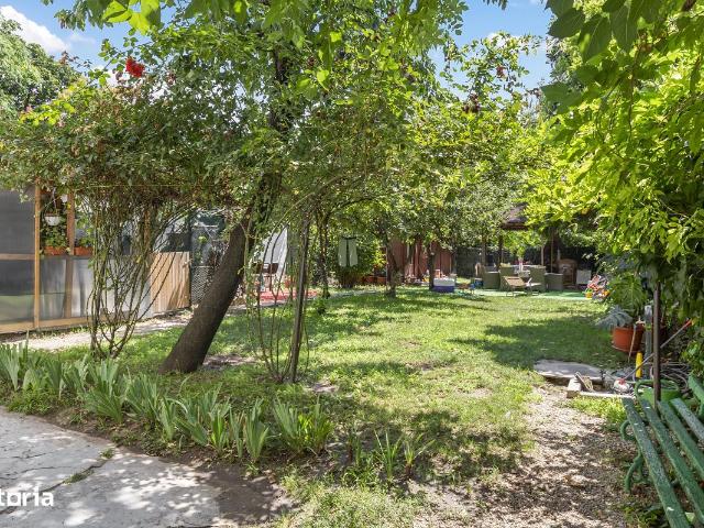 Cotroceni C.Noica, Apartament in vila 107 MP, gradina