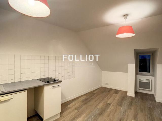 COUTANCES: appartement T1 14 m� en location