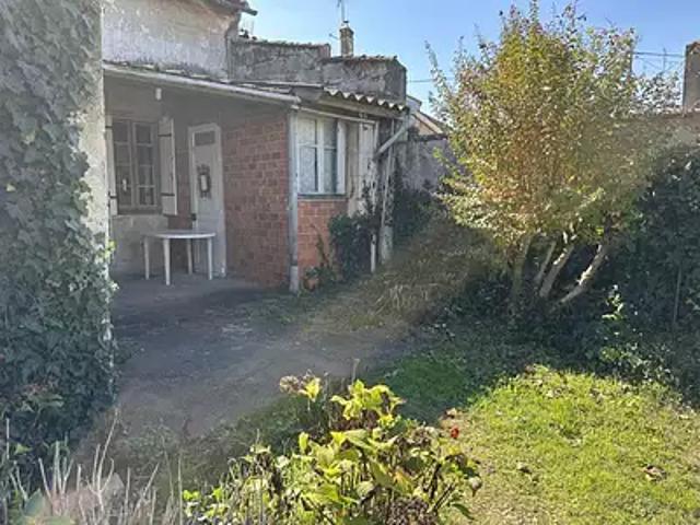 Coutras 33230 Achat / Vente maison 6 pièces t6 au dernier étage parking