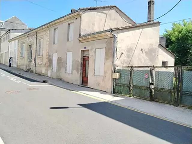 Coutras 33230 Achat / Vente immeuble au dernier étage