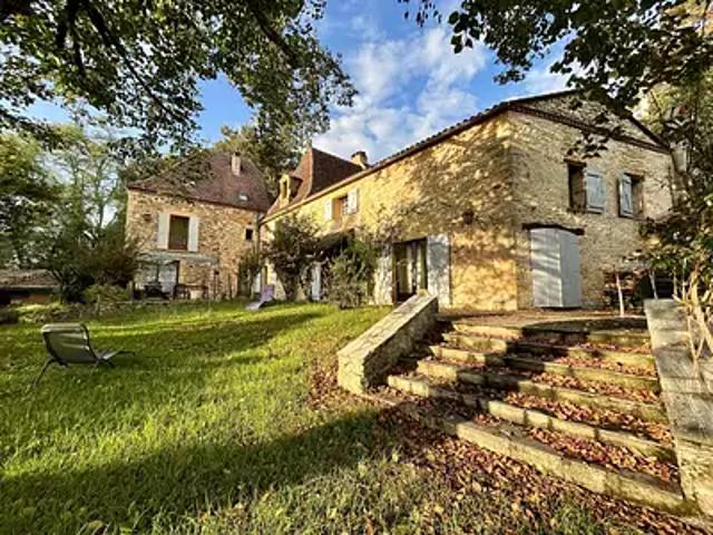 Coux et Bigaroque Mouzens 24220 Achat / Vente maison 10 pièces t10 terrasse parking