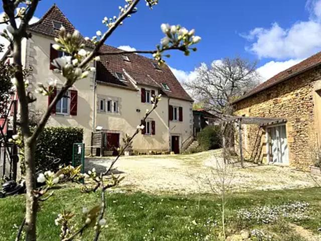 Coux et Bigaroque Mouzens 24220 Achat / Vente maison 12 pièces t12 piscine