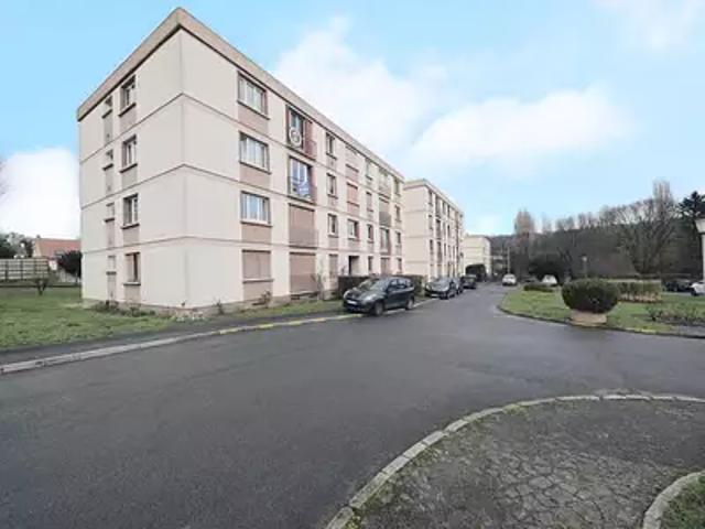 Coubron 93470 Achat / Vente appartement 1 pièce t1 au dernier étage