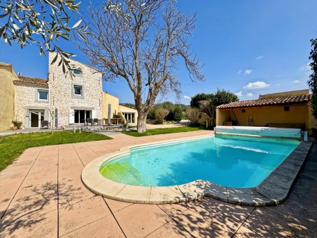 Coudoux Maison de caractère en pierre avec piscine sur plu