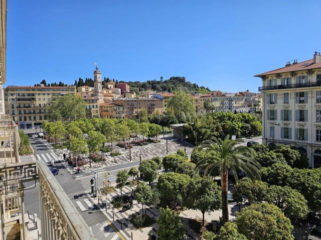 Coulée verte, dernier étage avec ascenseur, Bourgeois 240 m2. 240m² Nice