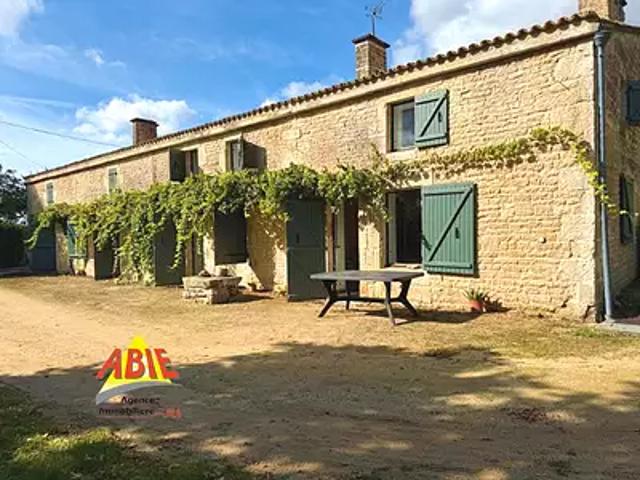 Coulon 79510 Achat / Vente maison 12 pièces t12 parking