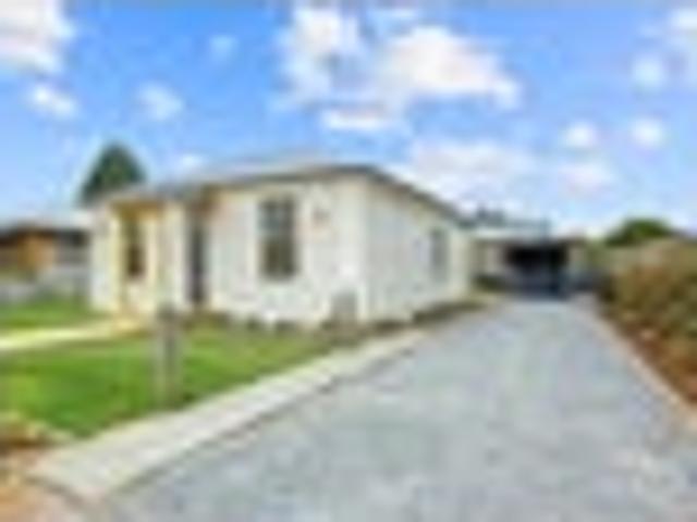 Country charm in a fully renovated cottage