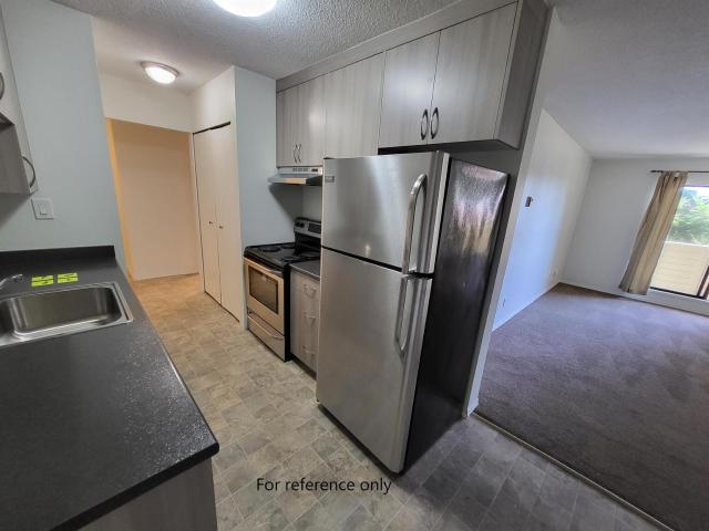 Country Club Manor 2 Bedroom [object Promise] for Rent