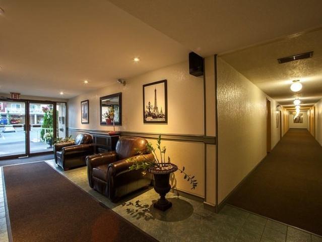 Country Club Manor 2 Bedroom Apartment for Rent at 2460 Glen Eagle Cres, Nanaimo, BC V9T 4T8 Nanaimo Country Club