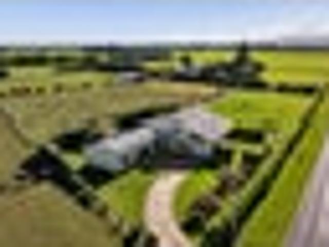 Country Comfort, Contemporary Style