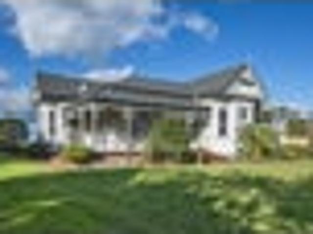 Country elegance with space, style &.