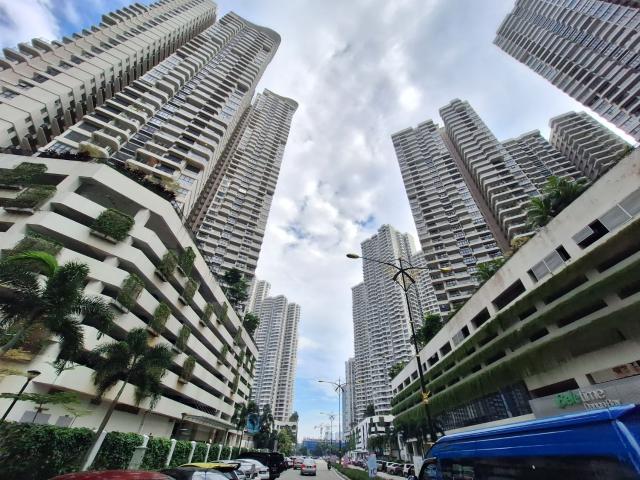 Country Garden 2 Bedrooms for Sell! Fully Furnished!