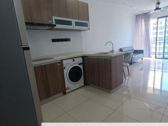 Central Park Tampoi apartment for rent