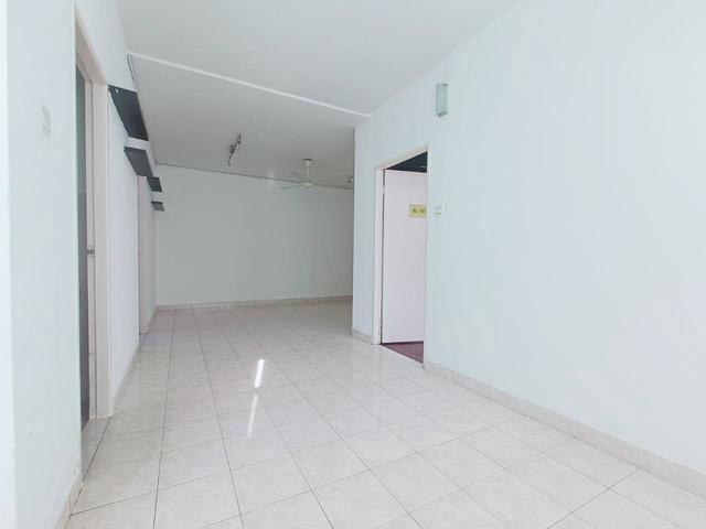 Country height lowLevel corner apartment for sale bukit Padang