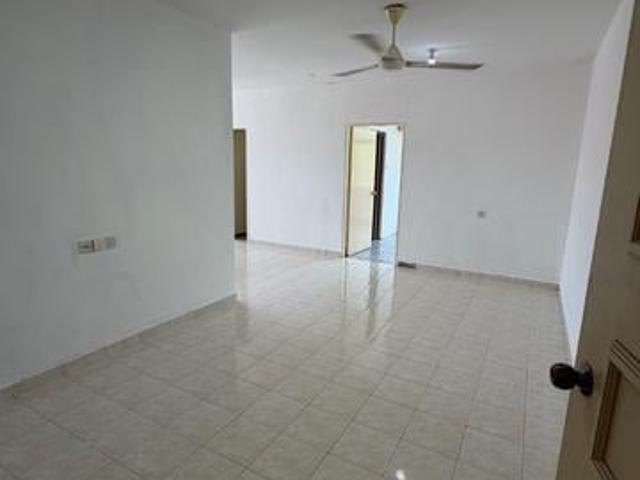 Country Heights Apartments Phase 1 For Sale 3rd Flr Corner Unit