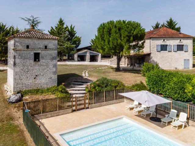 Country house with pool