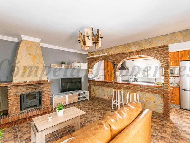 Country Property in Algarrobo, Inland Andalucia in the mountains