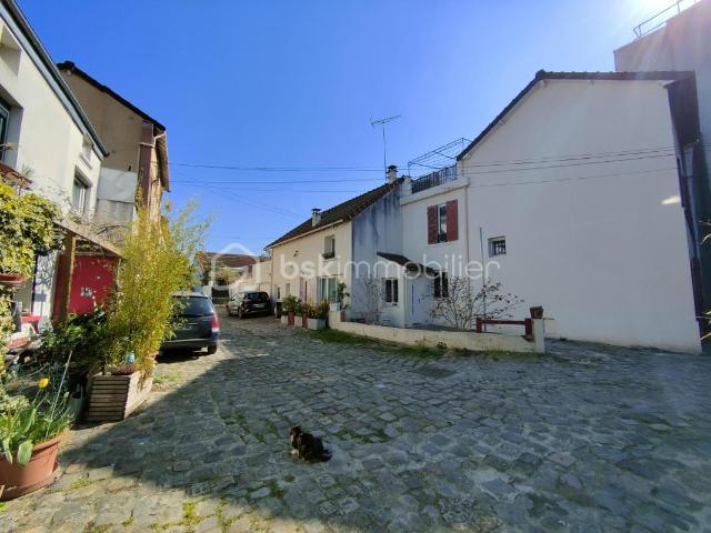 COUP DE CŒUR: Charmante maison dans le quartier historique de Merlan 61m2 habitable+cave