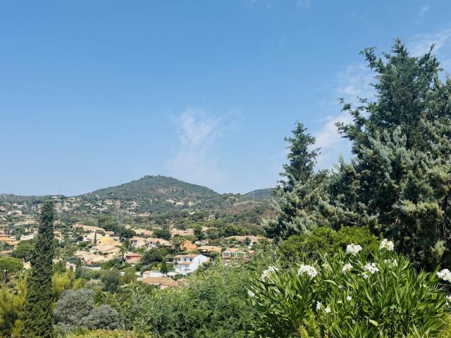 Coup de cœur à Bormes les Mimosas Maison T4 avec vue sur les collines
