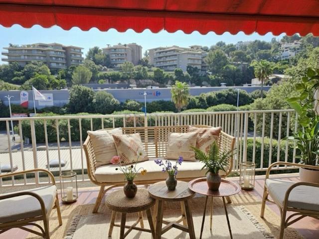 Cavalaire Sur Mer Lumineux appartement de 48 mètres carrés a. 48m² Cavalaire sur Mer