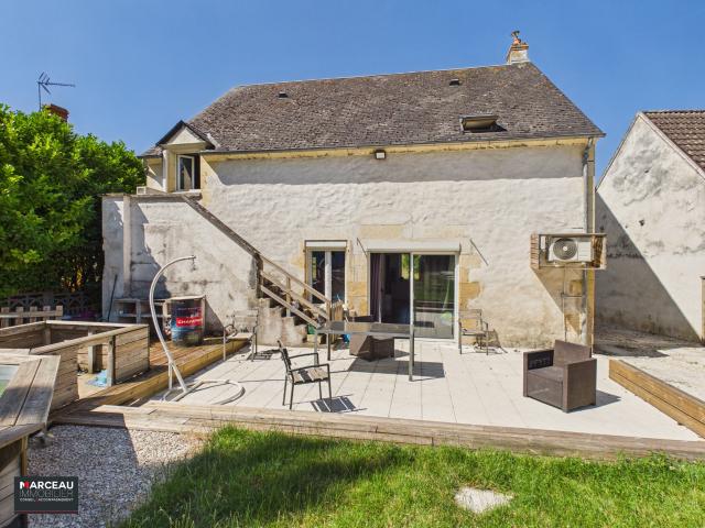 COUP DE CŒUR À PARIGNY LES VAUX MAISON EN PIERRE RÉNOVÉE DPE B PISCINE GARAGE 40 m2 à Parigny les Vaux