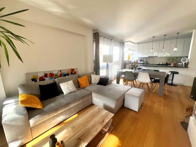 Coup de cœur à Parly 2 4 pièces familial de 102 m² clé en main avec balcon, loggia et dressing