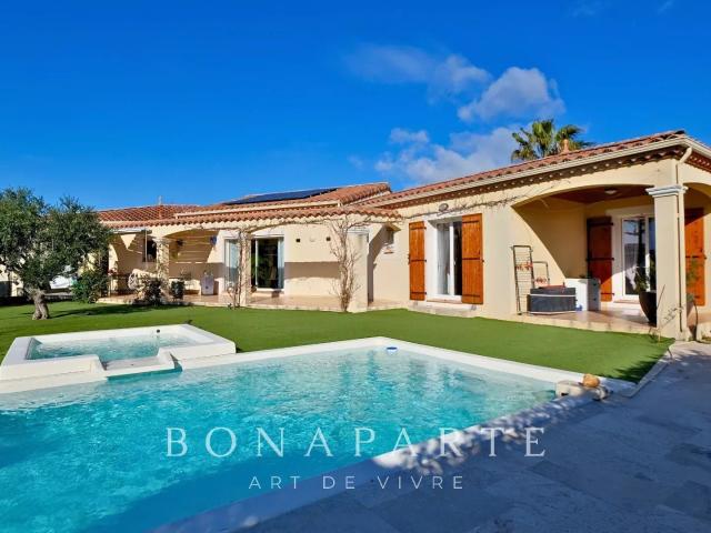 Coup de cœur assuré ! Plain pied lumineux avec piscine et ja. 122m² Sérignan