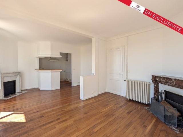 COUP DE CŒUR EN HYPER CENTRE MANTES LA JOLIE | 3 PIÈCES RÉNOVÉ 64m² AVEC BALCON FILANT ET CACHET DE L'ANCIEN