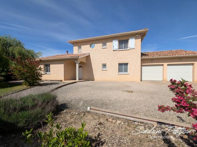 COUP DE CŒUR Maison à vendre 140 m², 4 chambres, double garage, terrain 1500 m² avec piscine et jacuzzi