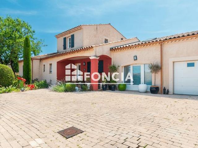 Coup de cœur Maison familiale 7 pièces de 201 m² avec piscine et grand garage à Forcalquier
