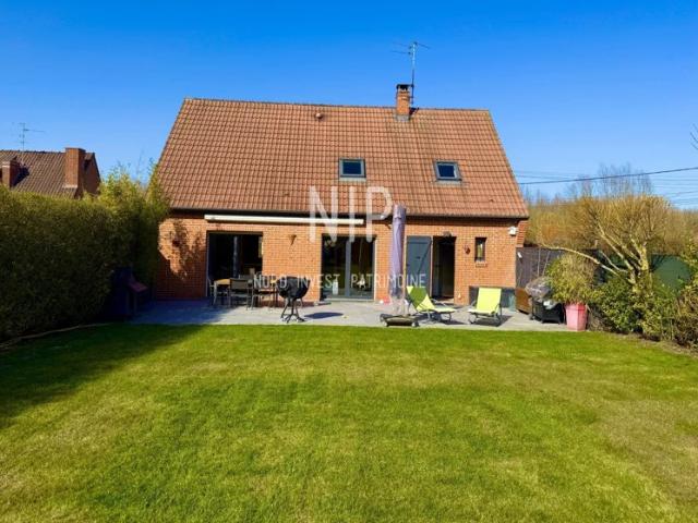 COUP DE CŒUR – Maison individuelle traditionnelle avec jardin arboré à Bourghelles