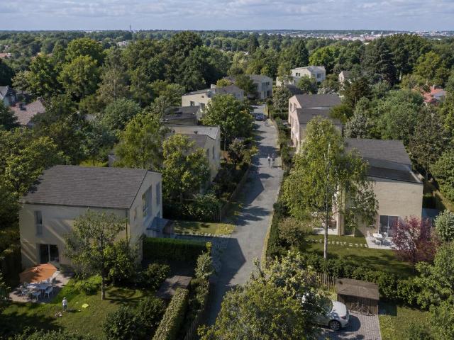 COUP DE CŒUR * Maison 4 pièces – JARDIN piscinable sans vis à vis – TERRASSE – 2 PARKINGS