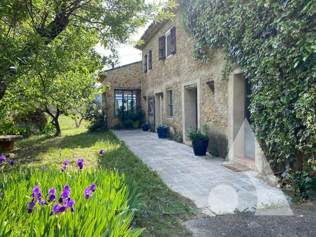 Coup de coeur MAS PROVENCAL A ENTRECASTEAUX 440.000 EUROS