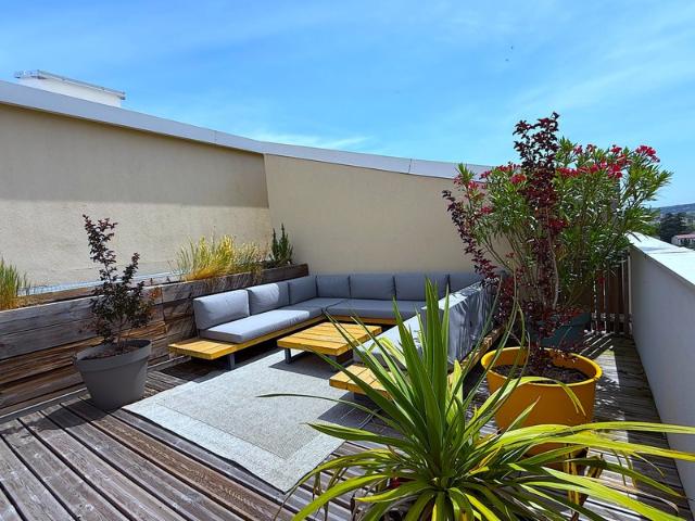Coup de cœur ! T4 lumineux avec rooftop privatif et vue panoramique