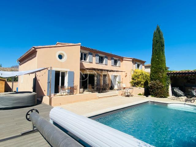 Coup de coeur: Maison de charme Cheval Blanc 6 pièce s 175 m2