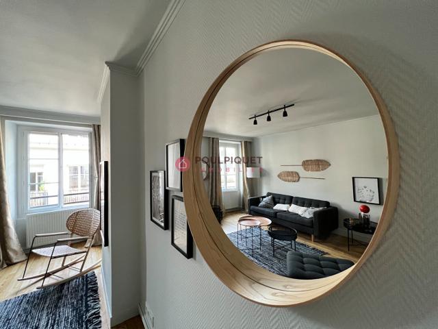 COUP DE COEUR NANTES GRASLIN APPARTEMENT MEUBLÉ T3 85 m² | Poulpiquet Immobilier