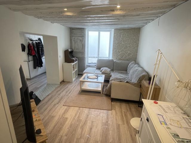 Coup de coeur au centre de Luzarches: Maison de ville aux vo