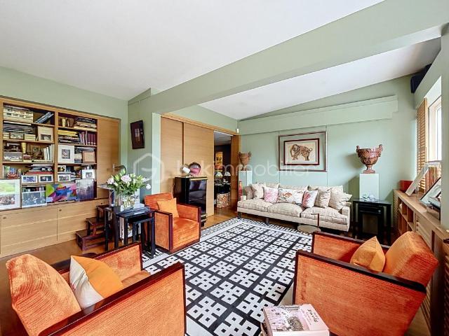 Coup de coeur Appartement de standing de 4 pièces 107 m2 Cadre bucolique exceptionnel à Garches